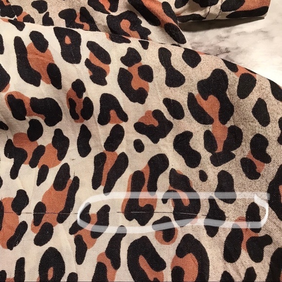 Elisabeth Liz Claiborne Button‎ Front Blouse Shirt Size 14P Leopard Print Flaw - Picture 9 of 9